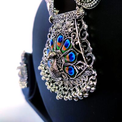 b6dd8c4c-702c-43f3-b344-ba78c4180ec1